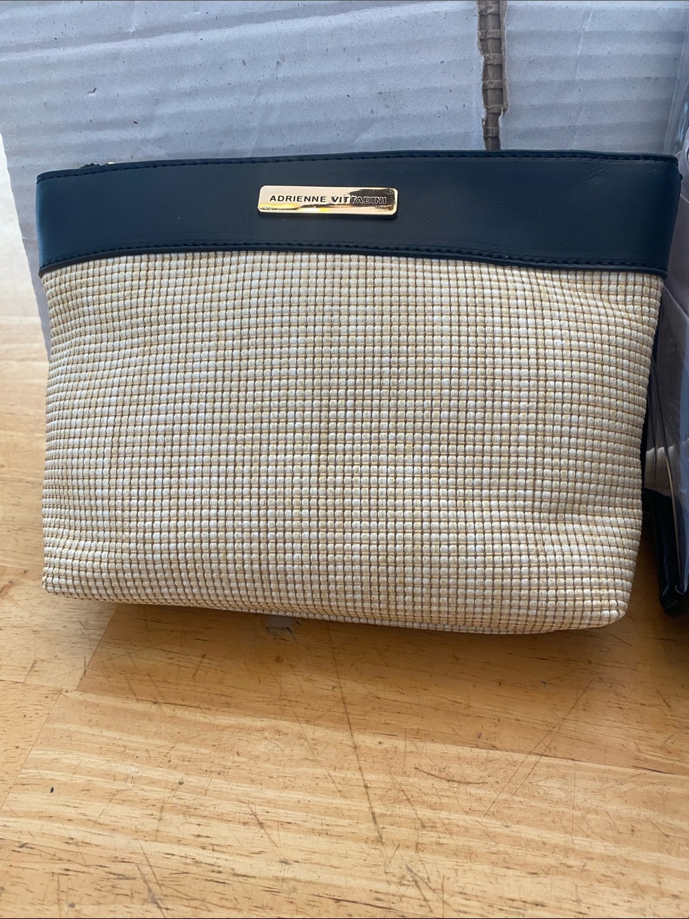 Adrienne Vittadini 2 bag set Clear cross body w handles & Beige Woven clutch NWT - Picture 2 of 11
